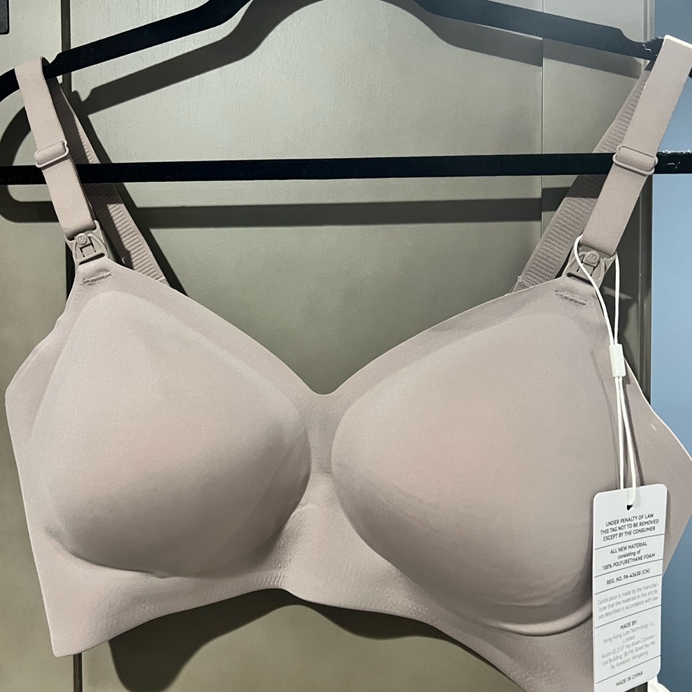 NWT Momcozy 2XL Beige nursing Bra